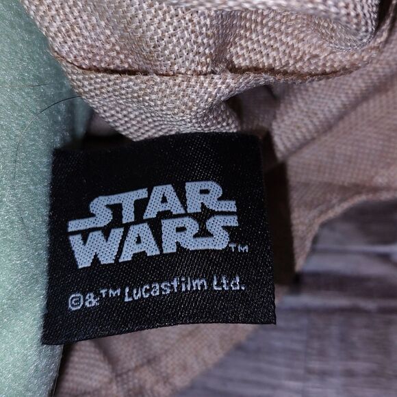 Mandalorian The Child Star Wars Talking Plush Baby Yoda - Picture 6 of 7